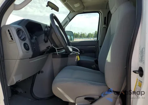 2009 Ford Econoline E350 Super Duty Wagon from USA, damaged, VIN 1FBSS31L39DA51838